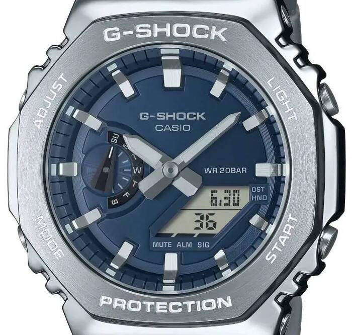 Zegarek Casio G-Shock GM-2110D-2BER